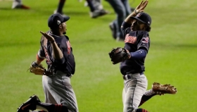 Cleveland toma ventaja sobre Chicago