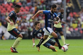 El Gallo cantó en el Estadio Azteca