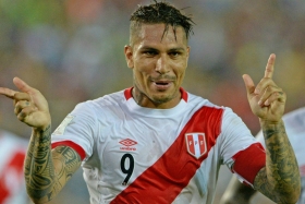 FIFA reduce castigo a Paolo Guerrero