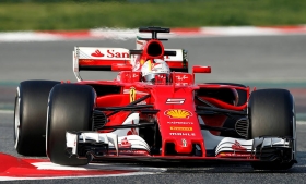 Vettel brilló en los entrenamientos de Montmeló