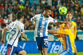 Pachuca le pega al Campeón