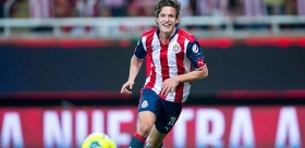 Chivas gana y regresa a la cima momentáneamente