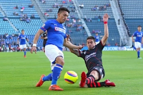 Caixinha debuta sin goles