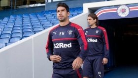 Herrera y &quot;Gullit&quot; debutarán en casa con Rangers