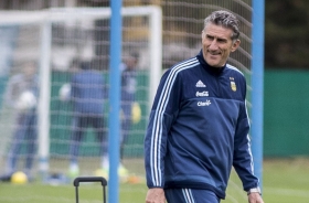 Edgardo Bauza en la cuerda floja