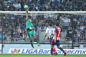 Chivas rescata un punto en Monterrey