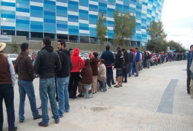 Filas para compra de boletos