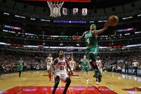 Celtics y Chicago empatan la serie en el Este
