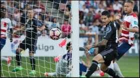Real Madrid también gana y empata a Barcelona