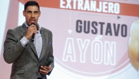 Ayón recibe premio al mejor extranjero en España