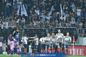 Monterrey golea a Querétaro