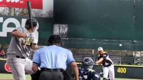 Pericos barre a Rieleros, gana el tercer juego