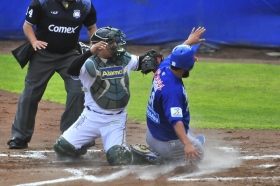 Gran remontada emplumada ante Acereros