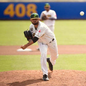 Pericos se queda la serie ante Petroleros