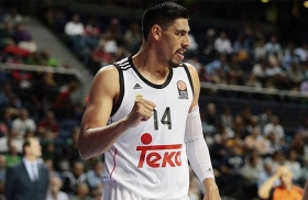 Gustavo Ayón renueva con Real Madrid