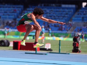 Alberto Álvarez a la final de salto triple