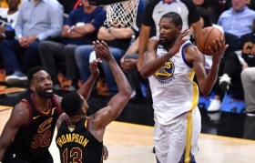 Warriors pone la final 3-0 ante Cavaliers