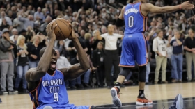 Oklahoma y Spurs empatan la semifinal