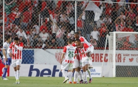 Necaxa saca ventaja en la ida contra Pachuca