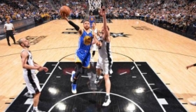Warriors barre a Spurs y está en la final de NBA