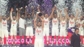 Gustavo Ayón bicampeón con Real Madrid