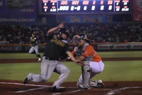 Leones empata a Pericos la final sureña