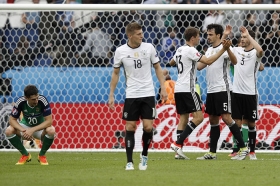 Alemania termina invicta fase de grupos