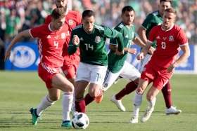 México y Gales aburren con empate a cero