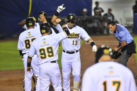 Péricos gana el primero de la serie