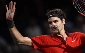 Federer regresa y obtiene triunfo