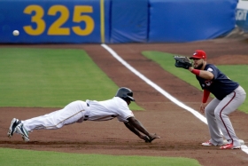 Pericos visita a los Piratas de Campeche