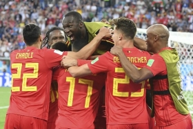 Bélgica vence a Inglaterra y termina primero