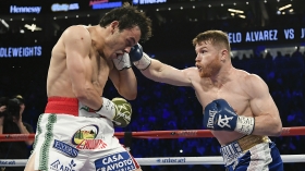 “Canelo” da paliza a Chávez Jr