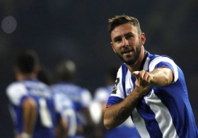 Porto no comprará a Layún