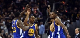 Warriors a un juego de ser Campeón NBA