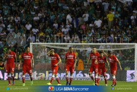 Los Diablos ganan en casa de León