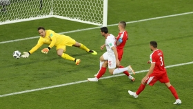 Suiza gana a Serbia y aprieta su grupo