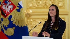 Isinbayeva anuncia este viernes retiro definitivo