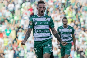 El campeón Santos inicia con triunfo
