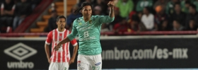 León vence a Necaxa