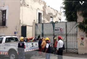 Colapsa barda en casona del Centro Histórico, hay 3 personas lesionadas