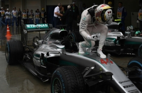 Hamilton gana GP de Brasil