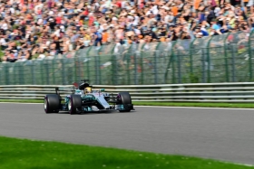 Hamilton logra la pole en el GP de Bélgica