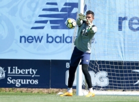 Gudiño regresa de Europa para Chivas