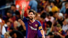 Barcelona de la mano de Messi inició ganando