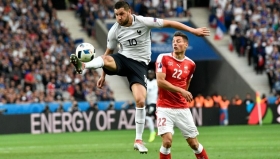 Francia califica como primero a octavos de la Eurocopa