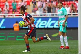 Chivas empata de último minuto