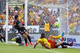 Morelia saca mínima ventaja ante Xolos