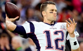 Tom Brady obtiene premio de Jugador Más Valioso de la NFL